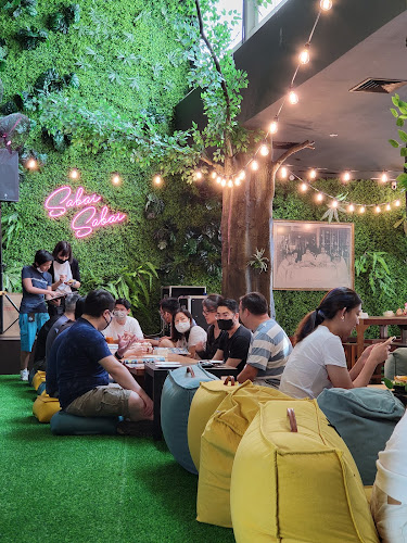 Warm Up Cafe @ The Star Vista - Singapore