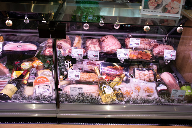 695D E Coast Rd, Singapore 459059