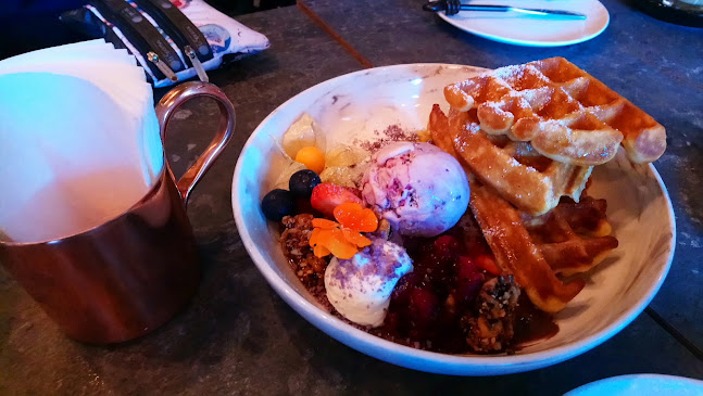 Symmetry - Hospitality and gastronomy