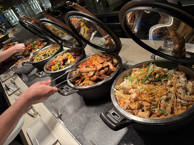 320 Orchard Rd, Singapore 238865