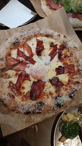 Opinii despre Yeast Side - Sourdough Pizza & Craft Beer (Farrer Park) în Singapore - Hospitality and gastronomy