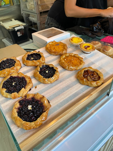 Wahshun Bakery - Hospitality and gastronomy