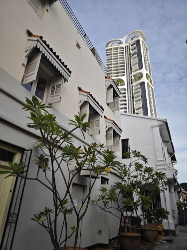 Comentarii opinii despre Plain Vanilla Neil Road