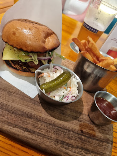 Comentarii opinii despre Brewerkz Riverside Point