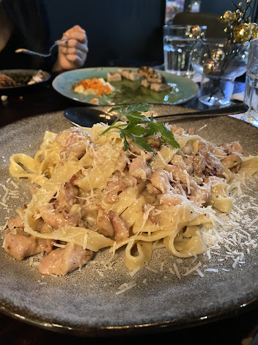 Comentarii opinii despre Perle Noire Oyster & Grill Bar (Holland Village)