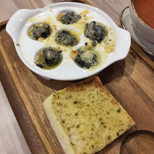 Hot Tomato - Hospitality and gastronomy