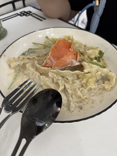 Cafe Monochrome (Chinatown) - Hospitality and gastronomy