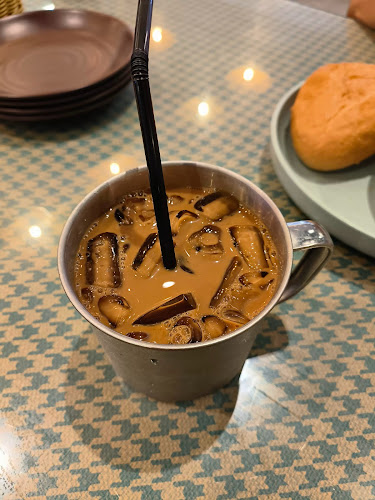 Xin Wang Hong Kong Café - Hospitality and gastronomy