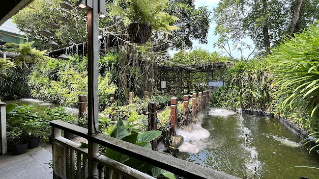 Comentarii opinii despre Lucky Saigon Café