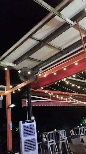 不饿不坐 - Singapore