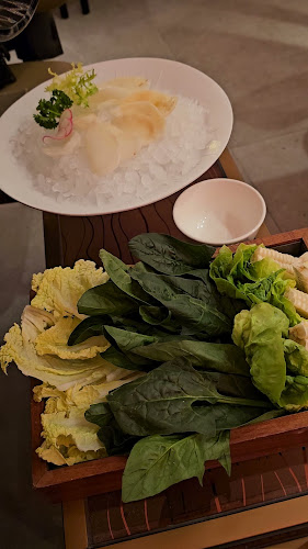 176 Orchard Rd, #05-16 The Centrepoint, Singapore 238843