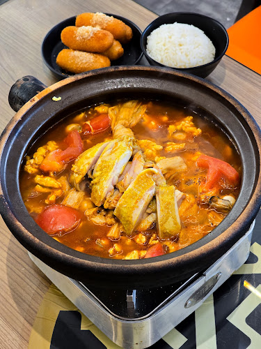 Riverside Canton Claypot Cuisine 江边广东砂锅菜 - Singapore