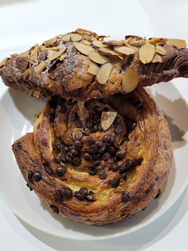 New Deli Bakery - Hospitality and gastronomy