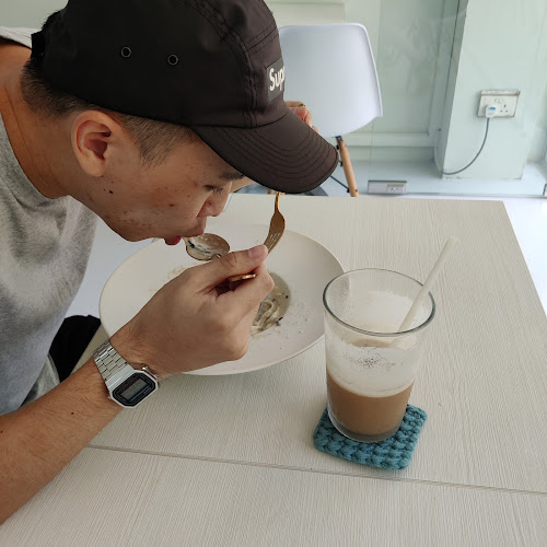 Comentarii opinii despre Unwind Cafe