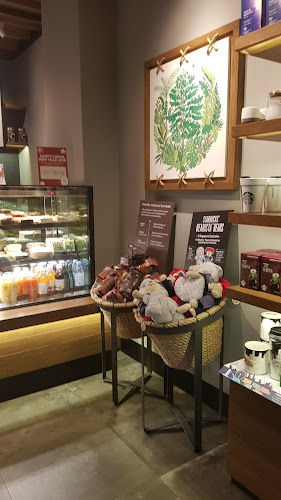 681 Punggol Dr., #02-35 Oasis Terraces, Singapore 820681