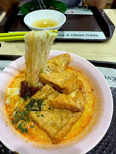 254 Fishball Minced Meat Noodle 魚圓肉脞面 - Singapore