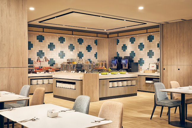 Opinii despre Express Cafe & Bar @ Holiday Inn Express & Suites Singapore Novena în Singapore - Hospitality and gastronomy