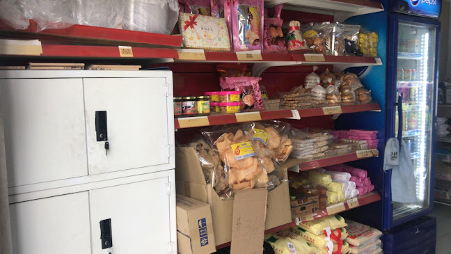 Lim Lam Hong Confectionery 紅山著名紅龜粿 - Singapore