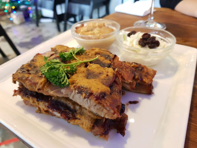 Meat n' Chill • Steak n' Ribs Restaurant - Hospitality and gastronomy