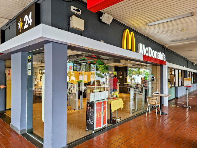 Comentarii opinii despre McDonald's Hougang Street 21