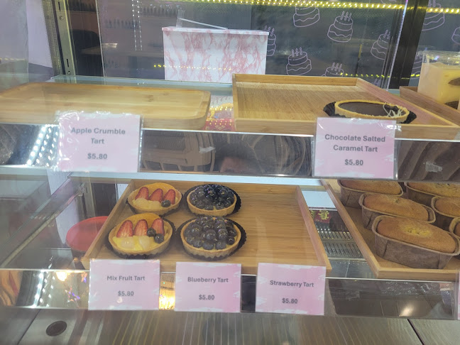 Cakinology & DoubleChin Cafe - Hospitality and gastronomy