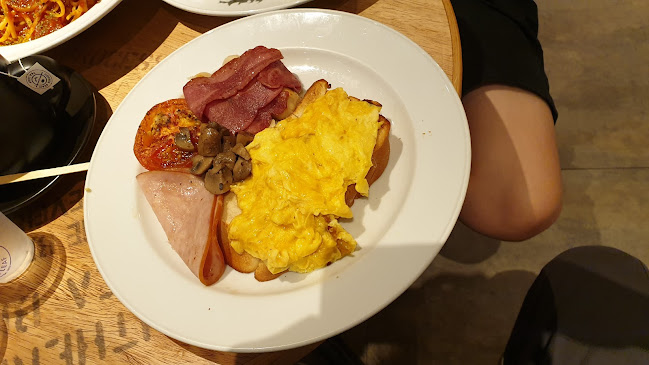 83 Punggol Central, #01-27 Waterway Point, Singapore 828761