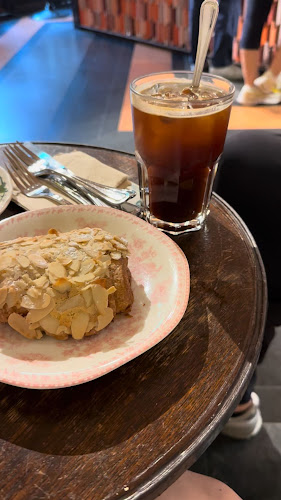 Tiong Bahru Bakery - Safari - Singapore