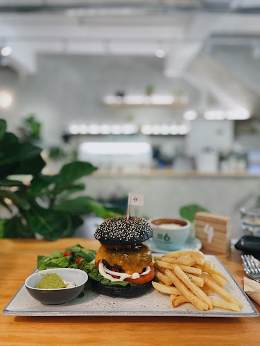 6 Letter Brunch - Singapore