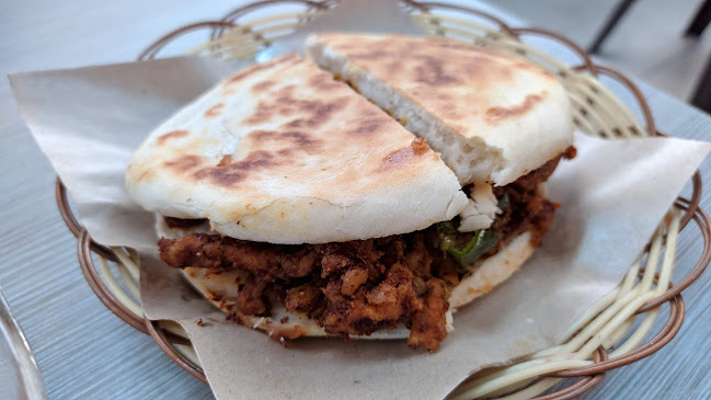 Xi'an Famous Food 西安名吃 - Hospitality and gastronomy