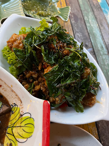 Warm Up Cafe @Mackenzie Road - Hospitality and gastronomy