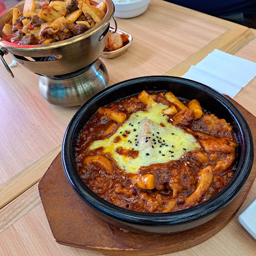 Micun Bibimbap - Hospitality and gastronomy