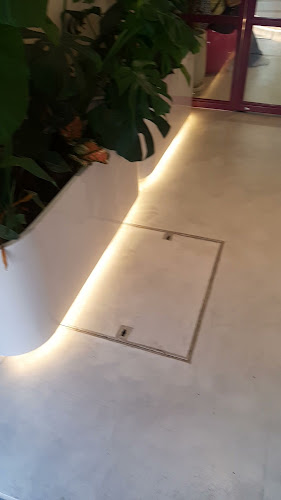 65 Haji Ln, Singapore 189258