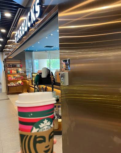 Starbucks Canberra Plaza - Singapore