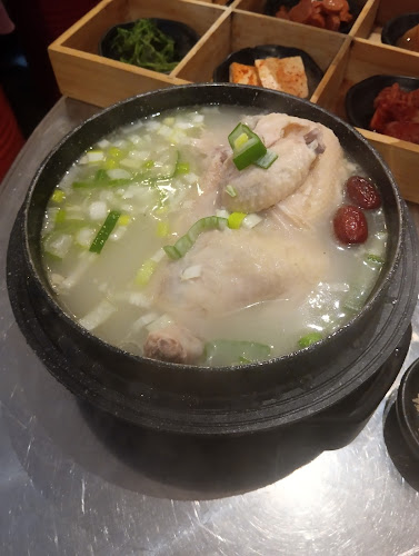 HANKANG POCHA 한강포차 ( The Most Affordable Korean Pocha ! 혜자스러운 한강포차 !) - Hospitality and gastronomy