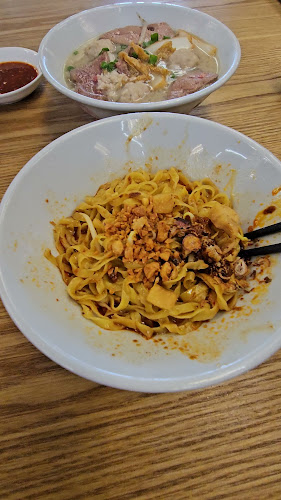 Rong Fa (Mui Siong) Minced Meat Noodles (榮發(梅松)肉脞面) - Singapore