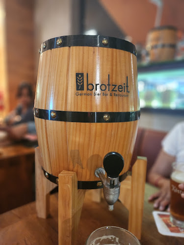 Comentarii opinii despre Brotzeit German Beer Bar and Restaurant - Katong