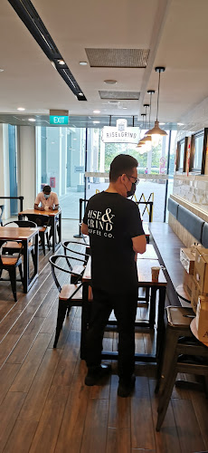 Comentarii opinii despre Rise & Grind Coffee Co.