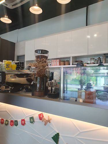 18 Yishun Ave 9, #01-04 Junction Nine, Singapore 768897