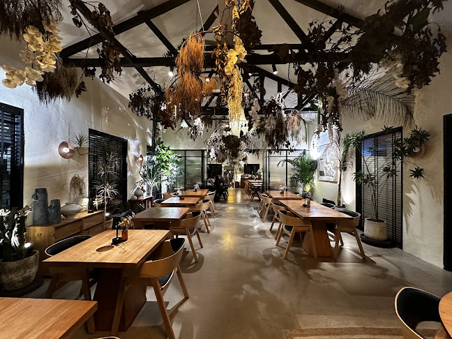 Under Der Linden: Café | Pets Friendly | Events Space | Restaurant | One North | Portsdown | Coffee - Singapore