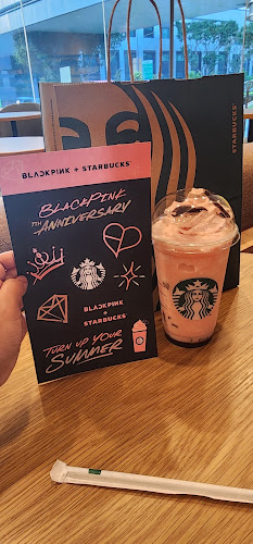 Starbucks Our Tampines Hub - Hospitality and gastronomy