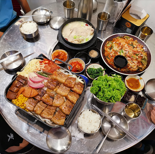 991 Serangoon Rd, Singapore 328149