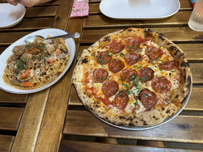 Gusta Sourdough Pizza Co. - Hospitality and gastronomy