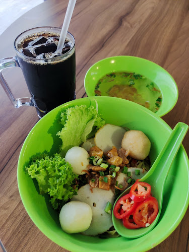 Comentarii opinii despre 美记鱼圆面 Mei Ji Fishball Noodles