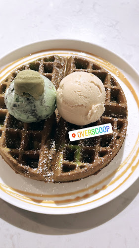 Comentarii opinii despre Overscoop (Orchard Central): Freshly Made Waffles