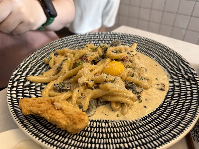 15-2 Jln Riang, Singapore 358987