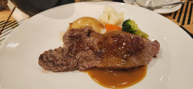 50 Jurong Gateway Rd, #04-15 Moon Moon Food (JEM), Singapore 608549