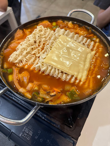 Opinii despre 88 Chicken (팔팔치킨) în Singapore - Hospitality and gastronomy