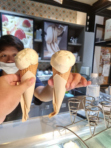 Comentarii opinii despre Three's A Crowd