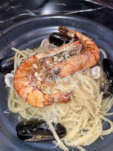 Josh's Grill - Hospitality and gastronomy