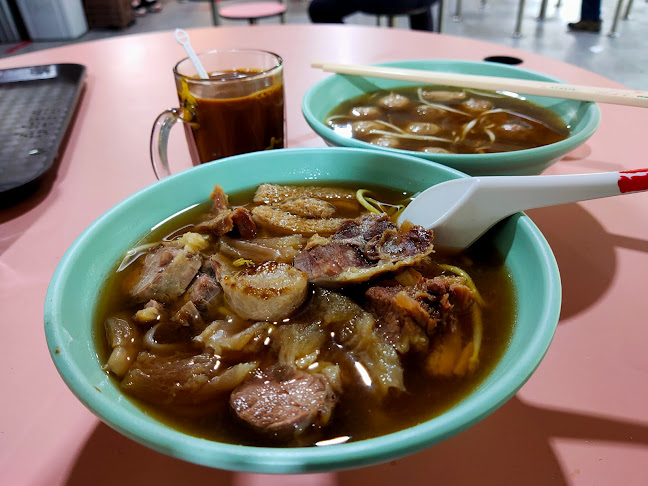 Toa Payoh Lorong 8 Market & Hawker Centre - Hospitality and gastronomy